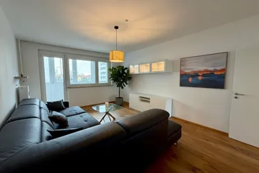 Neuwertige 3-Zi-Wohnung in Graz mit Loggia, Stellplatz &amp; Südbalkon