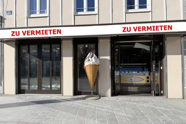 Eiscafé sucht neuen Pächter! Zentral in Ried im Innkreis
