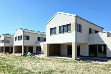 Kaiserallee Grafenstein - Einfamilienhaus schlüsselfertig inkl. Carport (gekoppelt)