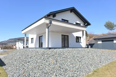 Stilvolles Eigenheim mit parkähnlichem Grundstück vor den Toren Klagenfurts