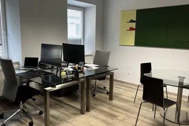 1230 Wien: Möbliertes Kleinbüro zu mieten