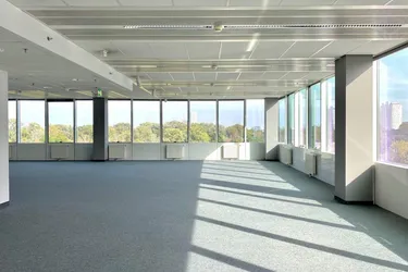SATURN TOWER: Arbeiten im 7.OG