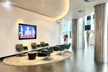 MILLENNIUM TOWER: Bürofläche im 9. Stock