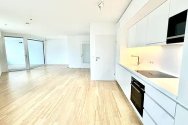Top-Büro mit vielseitiger Nutzungsmöglichkeit direkt am Hauptbahnhof mit Weitblick und Loggia