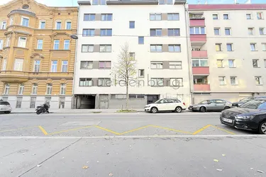 Garagenplatz nahe Hütteldorfer Straße (U3 Station)