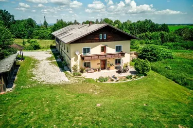 Landwirtschaft in bester Lage im Innviertel.Hofstelle / Nebengebäude / Pferdeboxenzahlreiche Bewirtschaftungsflächen
