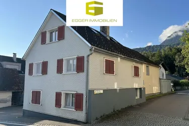 SANIERTES HAUS MIT 3 WOHNEINHEITEN IN ZENTRALER LAGE
