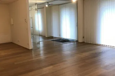 Modernes Büro, direkt bei U4-Station "Braunschweiggasse"