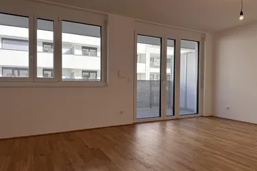 BALKON 2 ZIMMER PERFEKT FÜR SINGLES, PAARE ODER ANLAGEOBJEKT