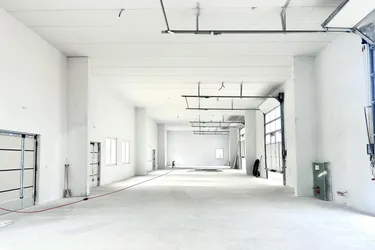 Unternehmer aufgepasst - Neubauhalle mit exzellenter Verkehrsanbindung an der B17.