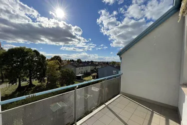 Helle 4-Zimmer Eigentumswohnung mit Balkon | Nähe Gänserndorf