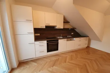 78m² 3-Zimmer Neubau-Dachgeschoß-Wohnung mit Balkon, Wärmepumpe-Fußbodenheizung, Einbauküche