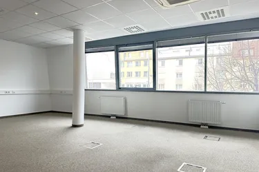 Ansprechende Büro-/Praxisräume im Zentrum von Schwechat