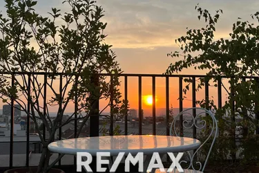 Exklusive Dachgeschoss-Maisonette mit 360° Wienblick und drei Terrassen