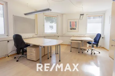 Repräsentatives Erdgeschoss-Büro mit 2 Zimmern – sofort nutzbar in bester Lage 22. Bezirk