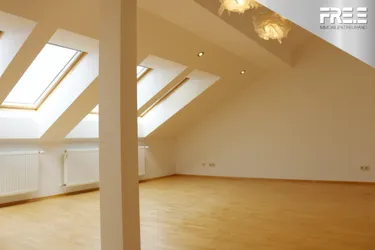 HELL UND MODERN | Dachgeschoss-Wohntraum zum Top-Preis!