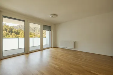 GEPFLEGTE 2-ZIMMER-WOHNUNG MIT GROSSZÜGIGEM SÜD-WEST-BALKON