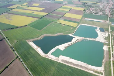 Kiesgrube (Abbaufelder) in SZÁRFÖLD zu verkaufen