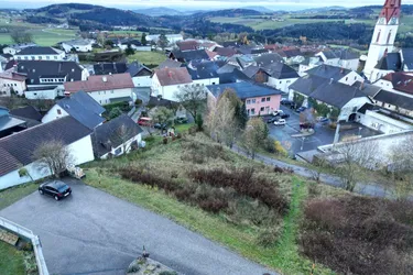 Attraktives Gewerbegrundstück mit Traumhafter Aussicht und bester Infrastruktur
