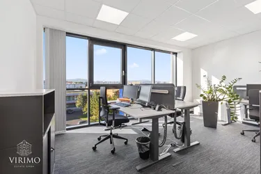 Helles, modernes Büro im 3. OG – 543 m² mit Top-Parkmöglichkeiten in Leonding