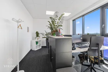 Ihr neues Büro in Leonding: 535 m² im 4. OG, Tiefgaragenplätze verfügbar