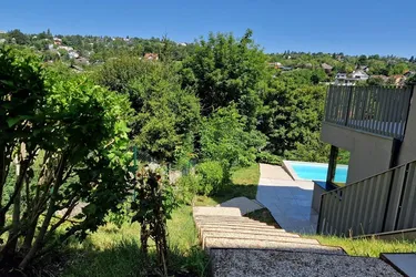 Geborgen leben, stilvoll wohnen – Familienidyll mit Weitblick