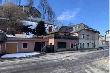 Vollvermietetes Wohn- und Geschäftshaus - Renditeobjekt für 550.000 €!