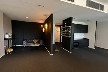 Stylisches Büro | Reininghauspark | Balkon