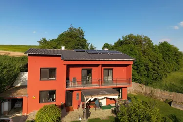 Großzügiges EINFAMILIENHAUS in AussichtsLage