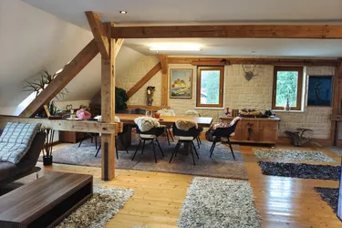 Traumhafte Maisonette mit Dachterrasse - Küche inklusive - 3 Parkplätze und Top-Aussicht – zum Sensationspreis!