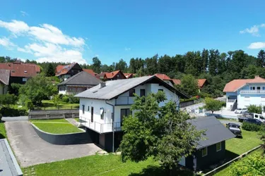 Gemütliches Einfamilienhaus in sonniger Thermenregion und Ruhelage mit traumhaftem Ausblick und großem Gartenhaus