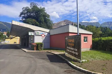 Vielseitige Top-Lage-Location für Frühstücks-, Mittags- &amp; Bistro-Location oder Büro/Dienstleistungsstation nutzbar