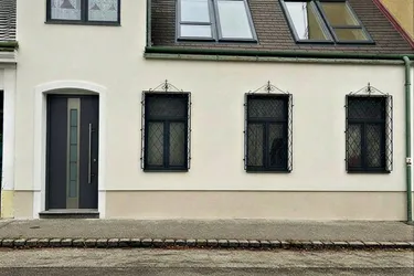Seltene Gelegenheit in absoluter Ruhelage: Großes Grundstück mit ca. 540 m² Garten und Neubaupotenzial.