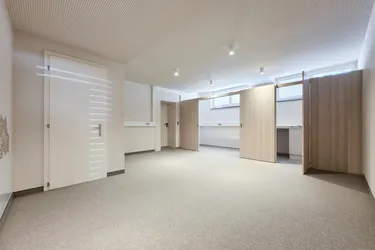 Büro/Lager/Gewerbefläche mit ausgezeichneter Anbindung