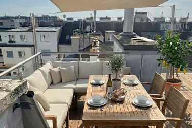 Kompakte Dachgeschoß-Einheit mit eigener Dachterrasse