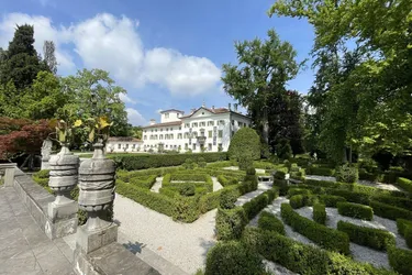 LA VITA È BELLA - HISTORISCHES LUXUSANWESEN MITTEN IM ALPEN-ADRIA-RAUM NAHE UDINE