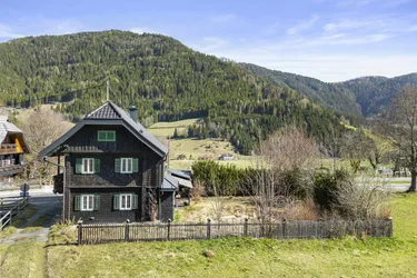 Sanieren &amp; Vermieten: Haus mit Entwicklungschance in Gnesau