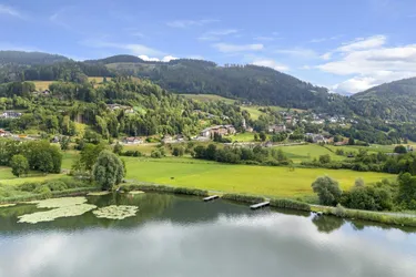 Seeblick inklusive – Appartement mit Indoor-Pool und Sauna