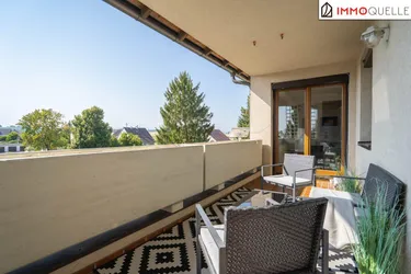 Sonniges Wohnen mit Grünblick - Lichtdurchflutete Drei-Zimmer-Wohnung mit sonniger Südloggia, grünem Ausblick und behaglicher Raumaufteilung in Piberbach