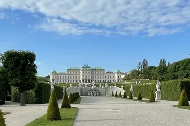 Altbau Appartement Belvedere Blick