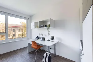 DIE ZIMMEREI | Zentrale 1-Zimmer-Wohnung für Lehrlinge + Studierende im 2. Bezirk | Bigger Bude