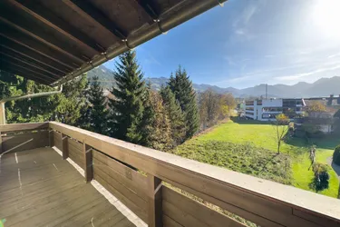 Balkonwohnung im Kitzbüheler Zentrum mit Garagenoption und Streifblick