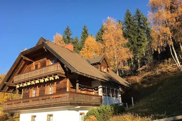 Expose Bäuerliches Anwesen mit unverbaubarem 60 km Fernblick
