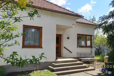Idyllisches Grundstück mit Althausbestand