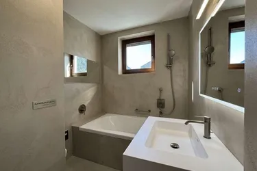 Großzügige 3-Zimmer-Wohnung mit Balkon &amp; Tiefgarage – Inklusive Badezimmer ganz nach Ihren Vorstellungen