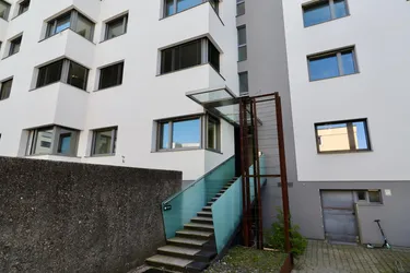 Schallmoos: Kleines, helles Büro mit Innenhofausrichtung