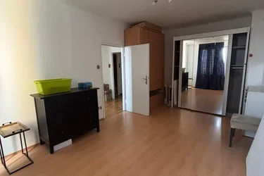 Großzügige 5-Zimmer Wohnung in zentraler Lage