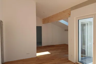 (Wohn)Raum Straßwalchen, 4-Zimmer Neubauwohnung Dachgeschoß Top 07
