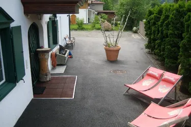Expose Im Grünen attraktive 2-Raum-EG-Wohnung mit EBK und Balkon in Kitzbühel