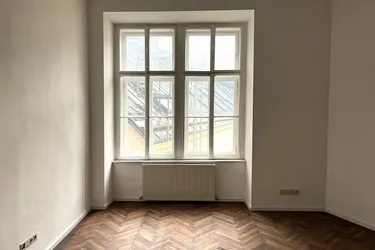 Schleifmühlgasse - 35,00m2 Altbaubüro in Top Lage